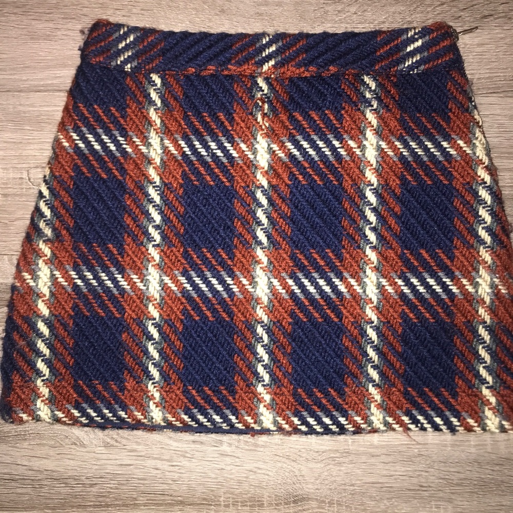 woven mini skirt